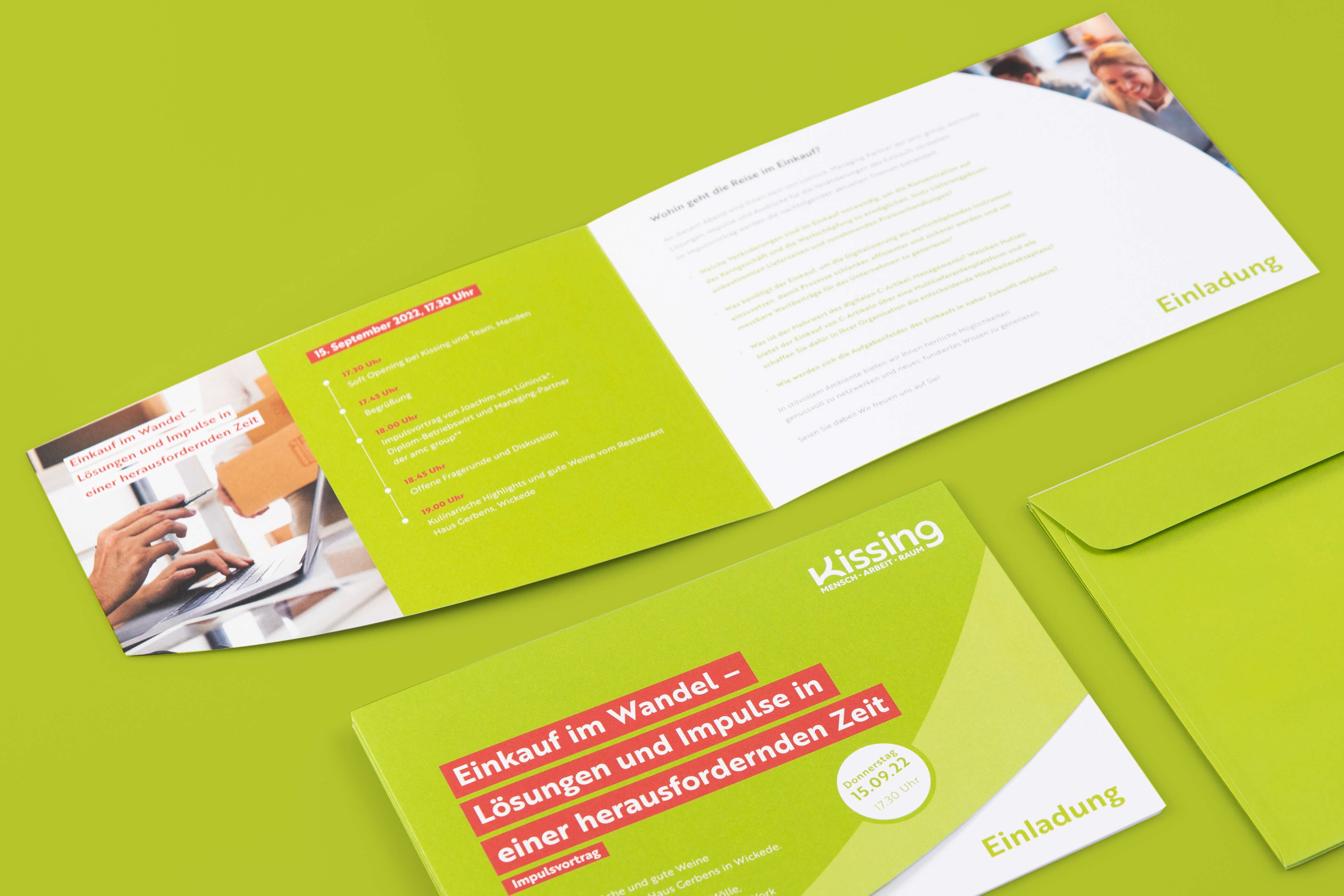 Kissing Einladungsflyer