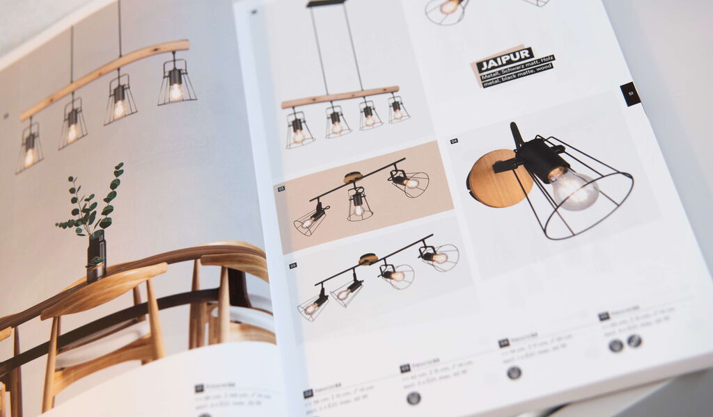Foto von Innenseiten vom Reality Leuchten Katalog