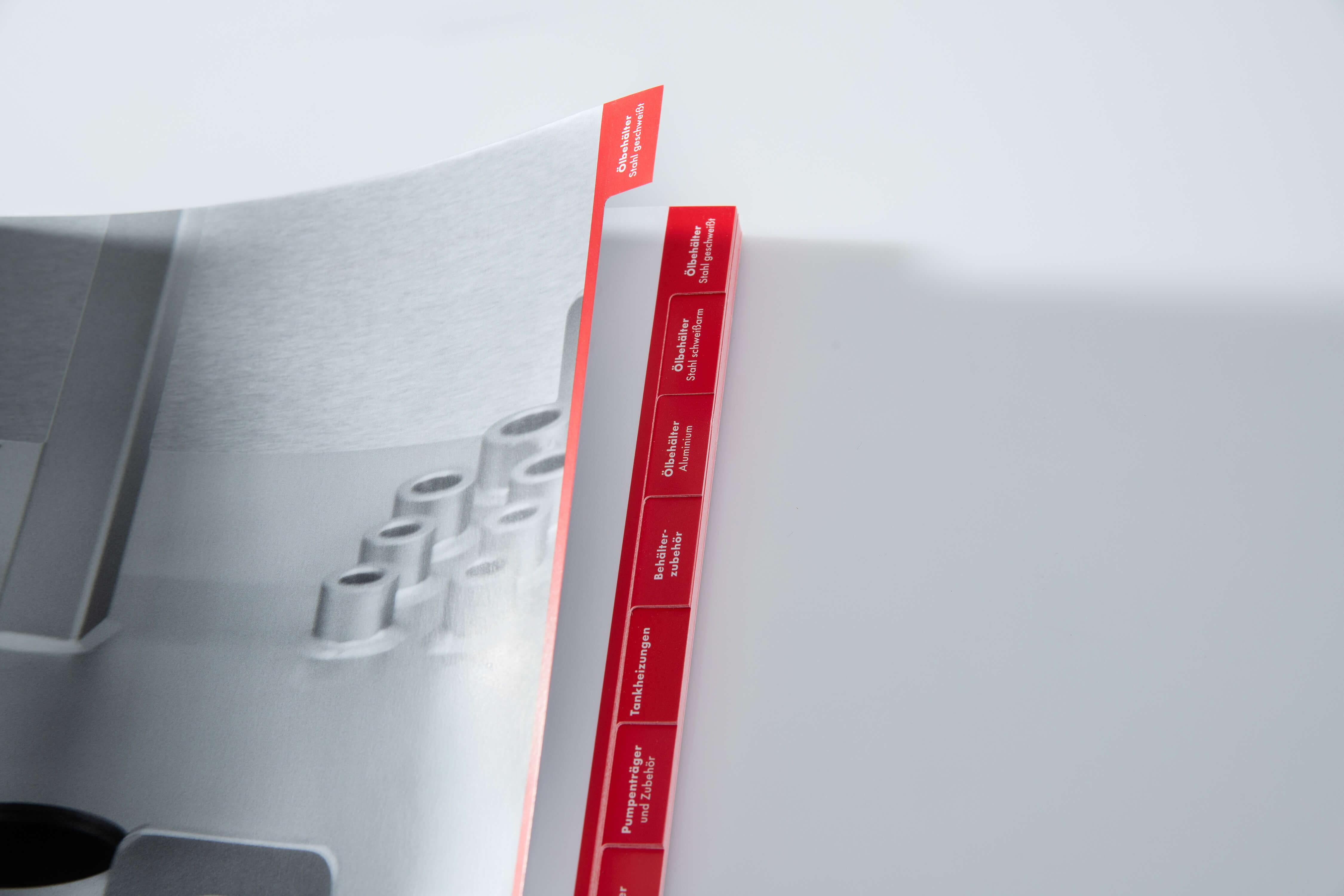 HBE Produktkatalog Detailaufnahme vom Register